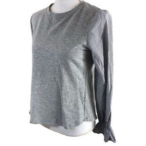 Crown & Ivy Gray tee with blue striped sleeves size small
